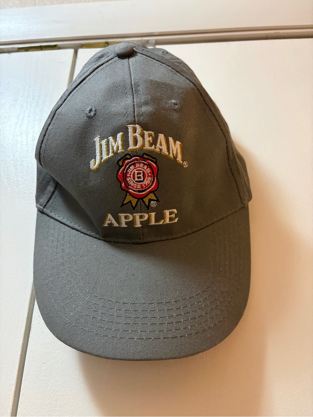 Jim Beam Apple Embroidered Men's Baseball Cap - Gray